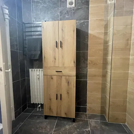 100m Apartman